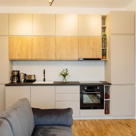 Sunny 2Br Flat - Top Location - Amazing Balcony Boekarest Buitenkant foto