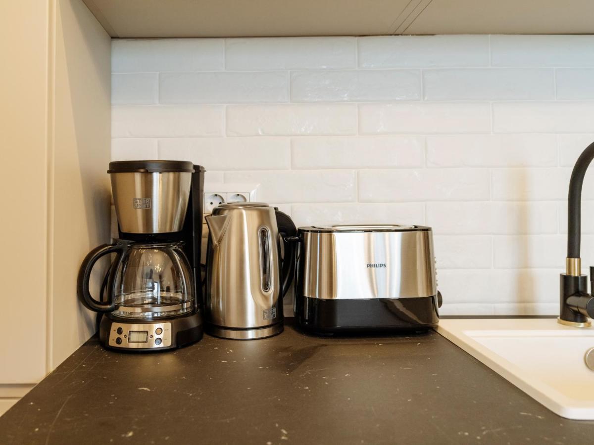 Sunny 2Br Flat - Top Location - Amazing Balcony Boekarest Buitenkant foto