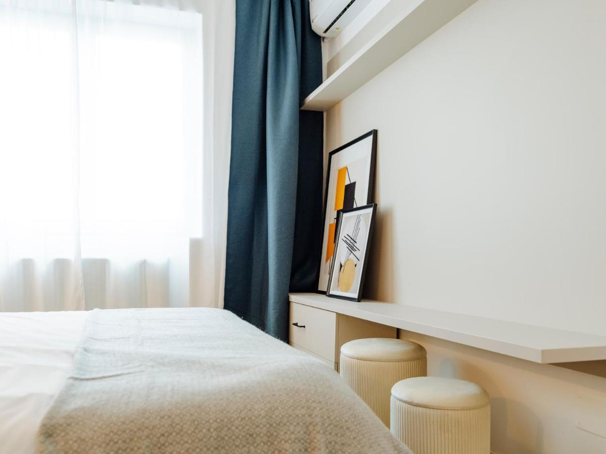 Sunny 2Br Flat - Top Location - Amazing Balcony Boekarest Buitenkant foto