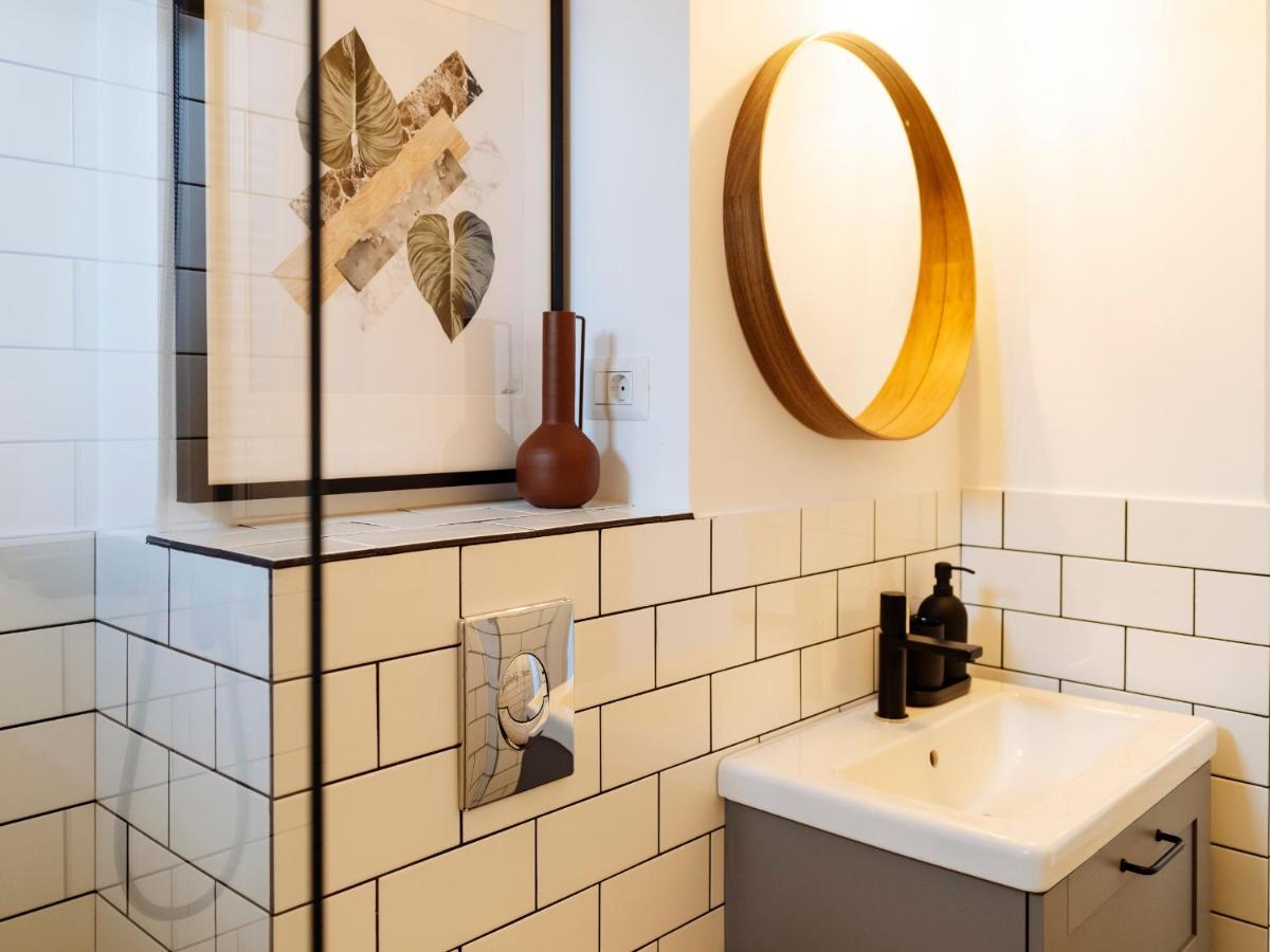 Sunny 2Br Flat - Top Location - Amazing Balcony Boekarest Buitenkant foto