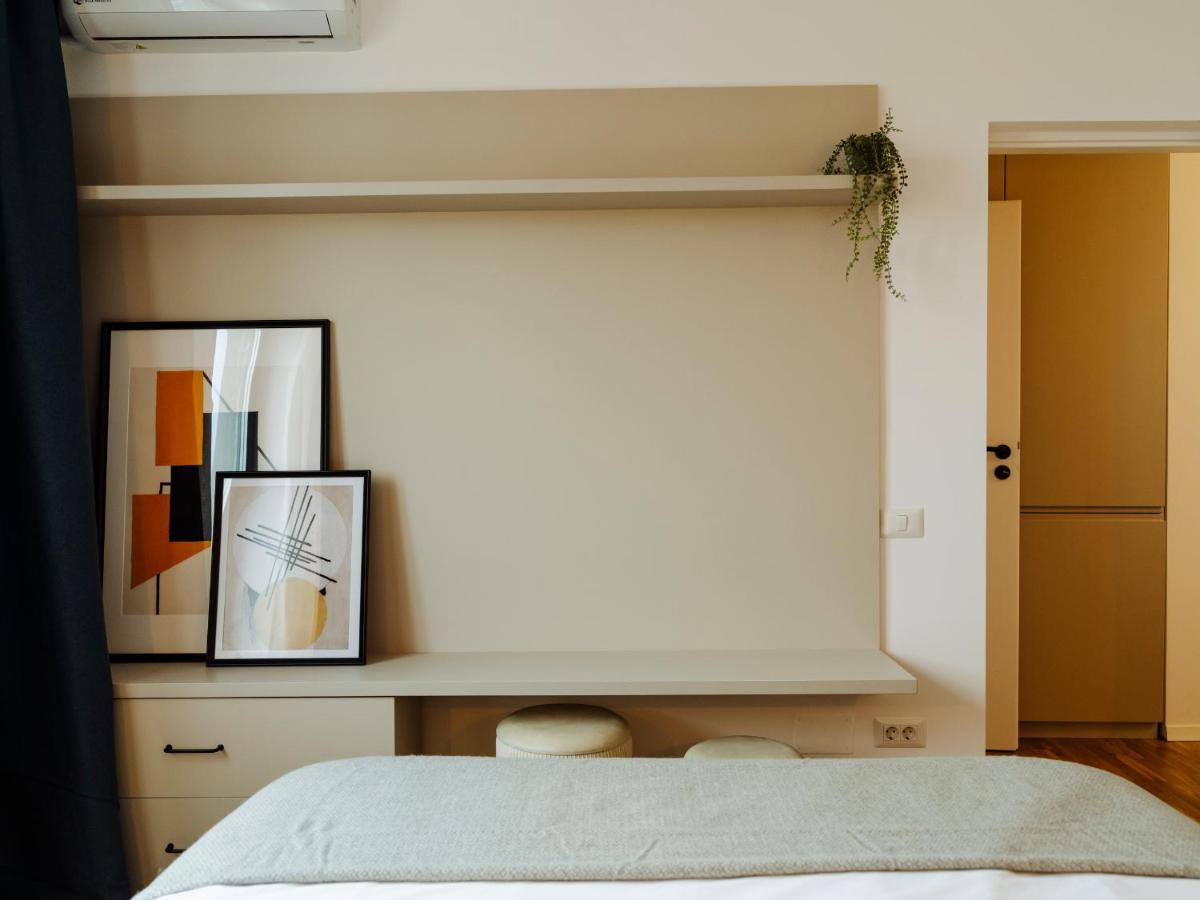 Sunny 2Br Flat - Top Location - Amazing Balcony Boekarest Buitenkant foto