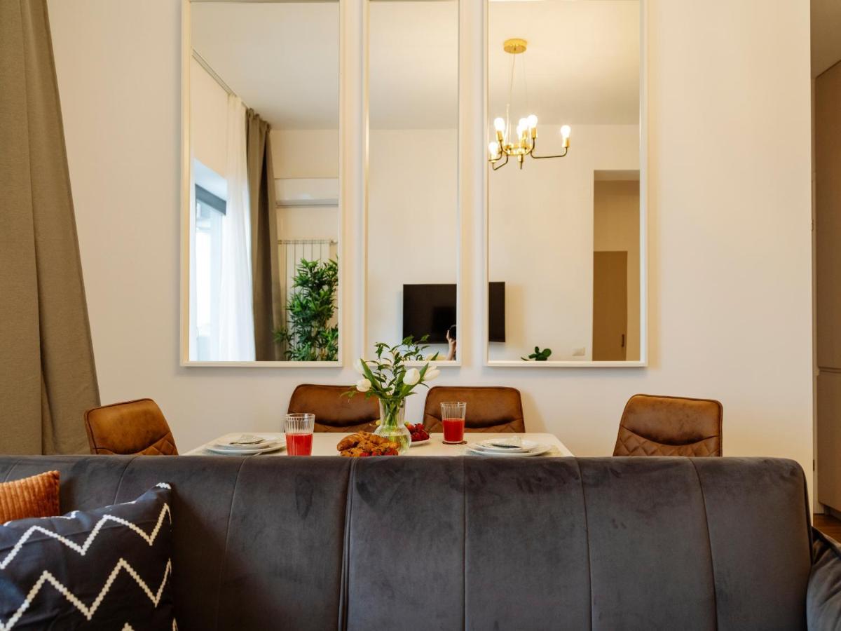 Sunny 2Br Flat - Top Location - Amazing Balcony Boekarest Buitenkant foto