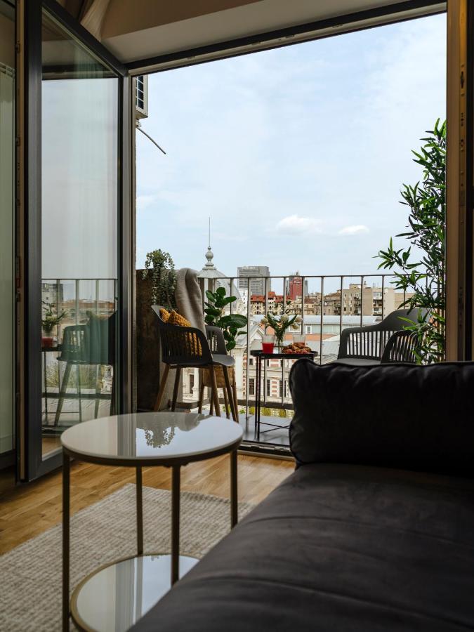 Sunny 2Br Flat - Top Location - Amazing Balcony Boekarest Buitenkant foto